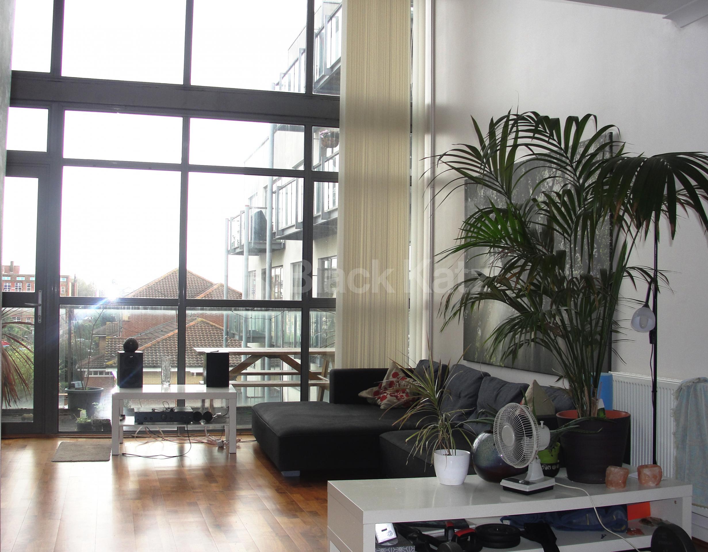 			2 Bedroom, 1 bath, 1 reception Penthouse			 Crown Place Apartment, Varcoe Road, Bermondsey SE16
